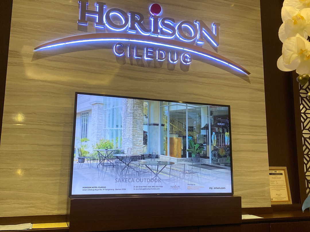 Astanaraya Suites Hotel主图