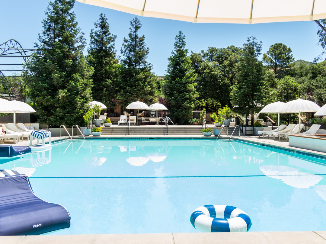 卡拉明哥游客牧场和海滩俱乐部度假村主图