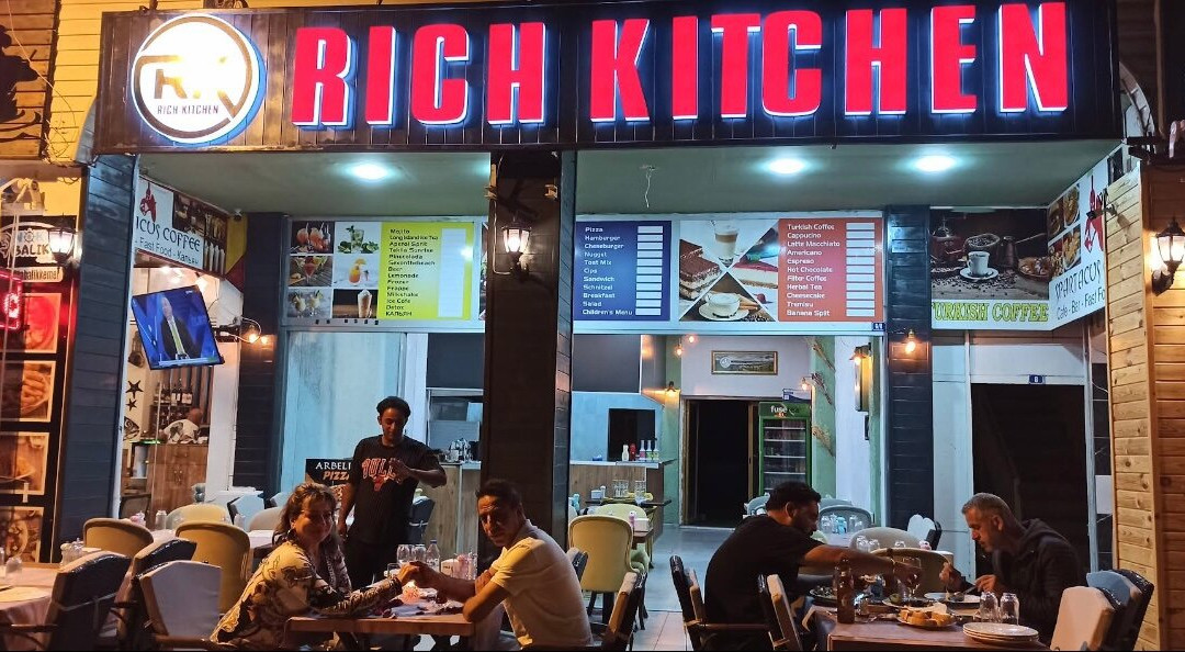 Rich Kitchen