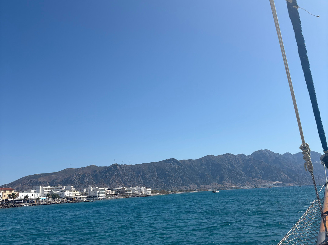 Zeus Superior Cruises-卡达米那必去景点