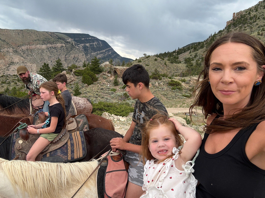Cedar Mountain Trail Rides-科迪必去景点