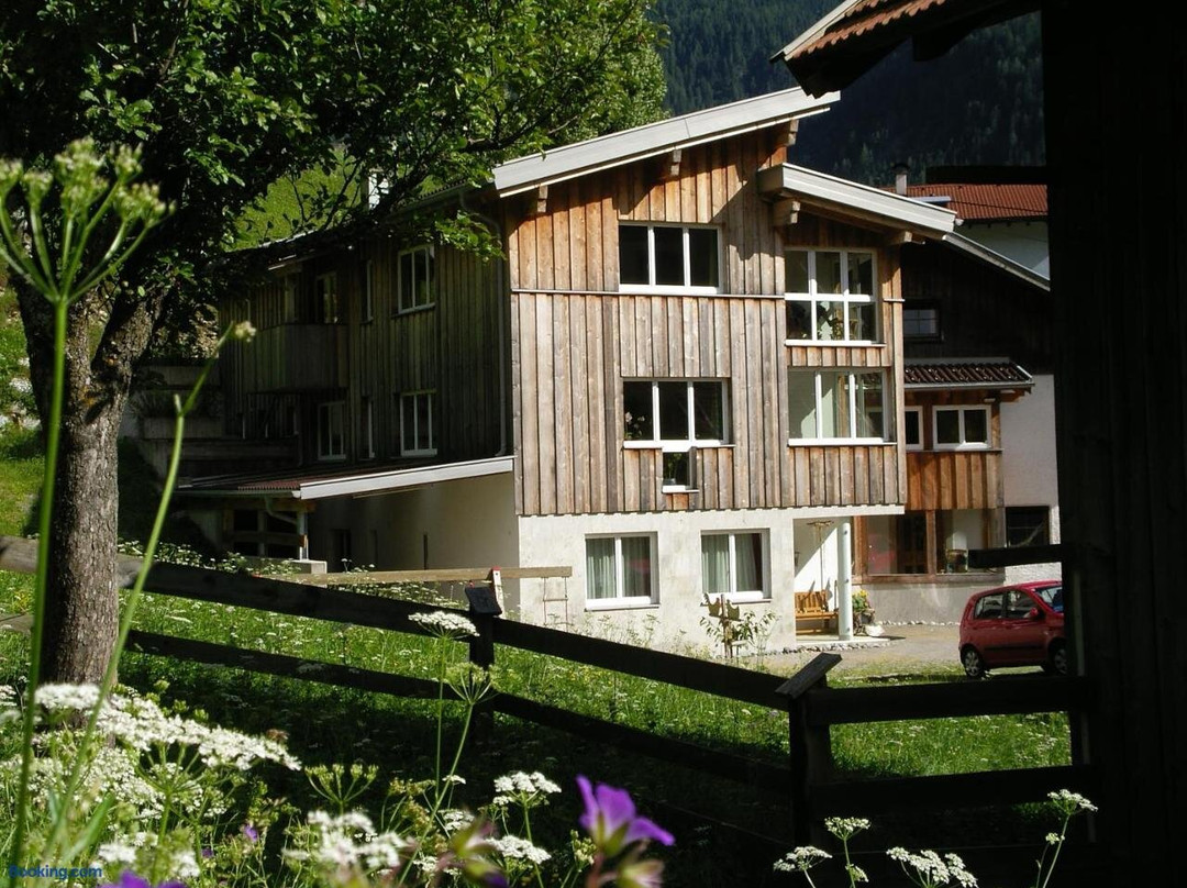 Flirsch酒店住宿-Nadlihof