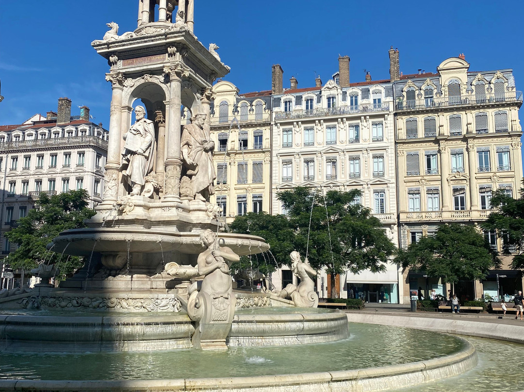 La Place des Jacobins-里昂必去景点