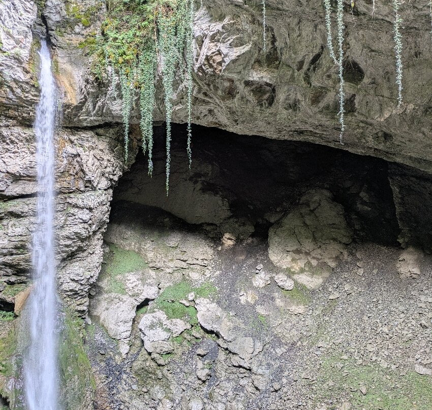 Grotte Et Cascade de Seythenex-Seythenex必去景点