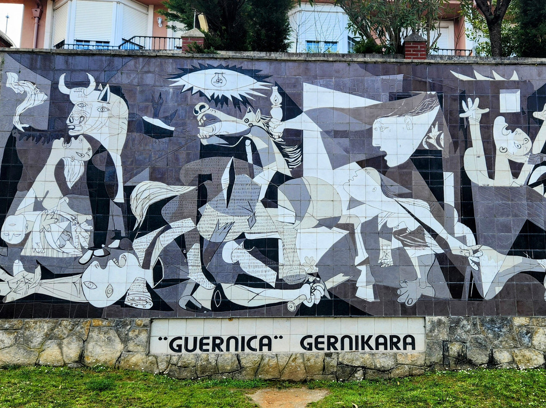 Mural del Guernica de Picasso-Gernika-Lumo必去景点