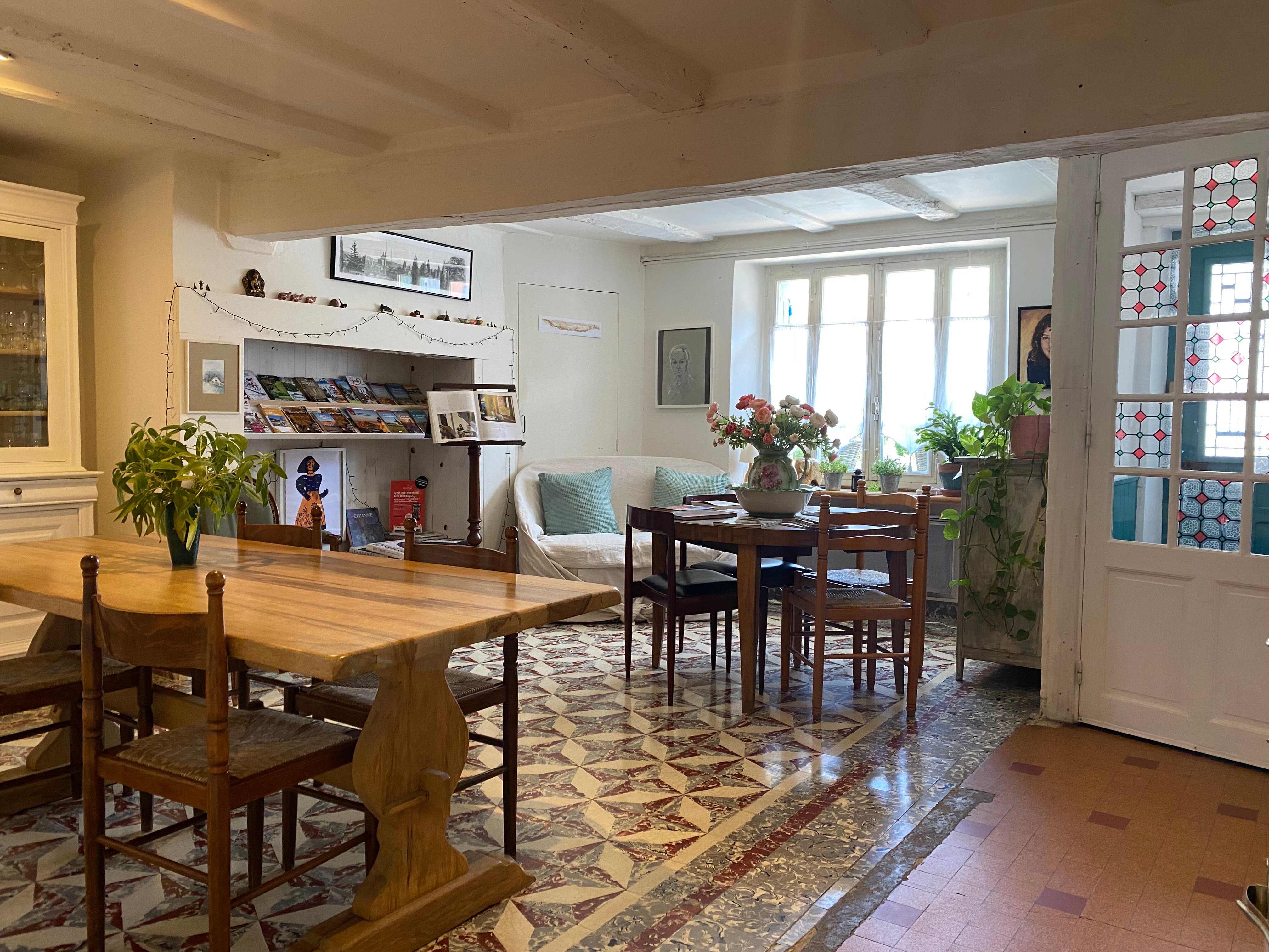 SUN Chambres et Table d'Hote-餐饮