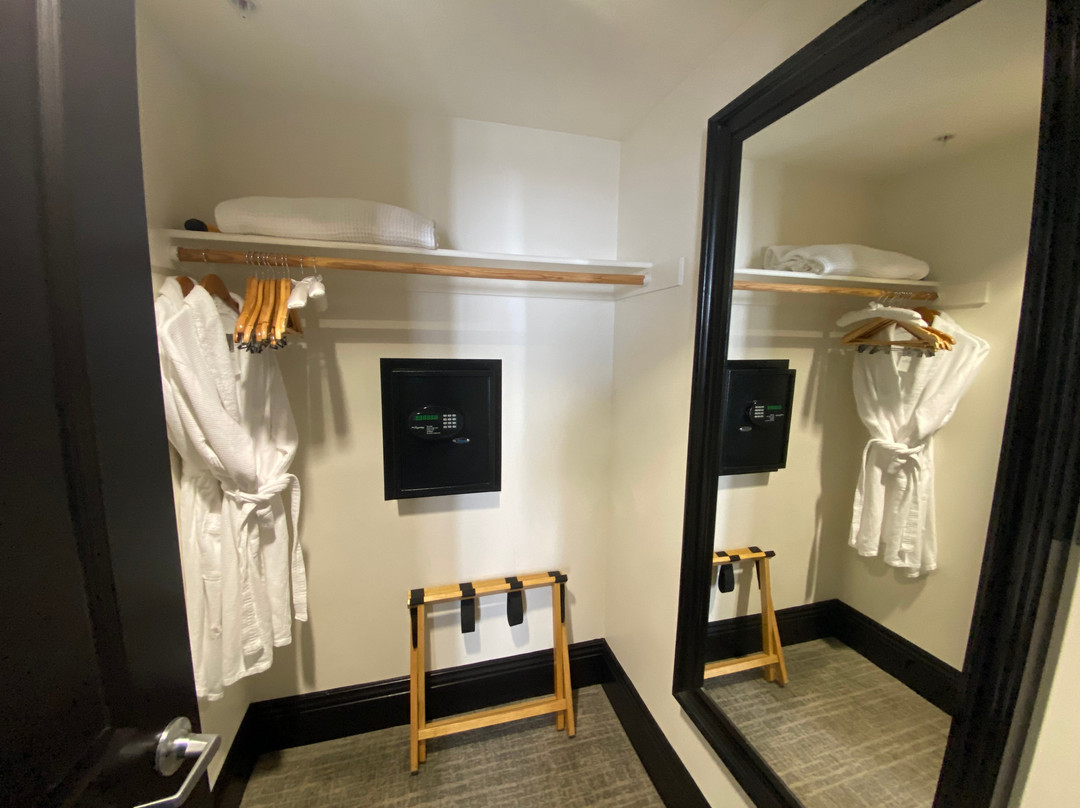 沙特克广场酒店主图