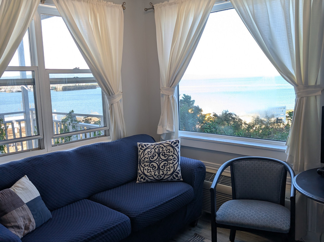 Come From Away B&B Inn主图