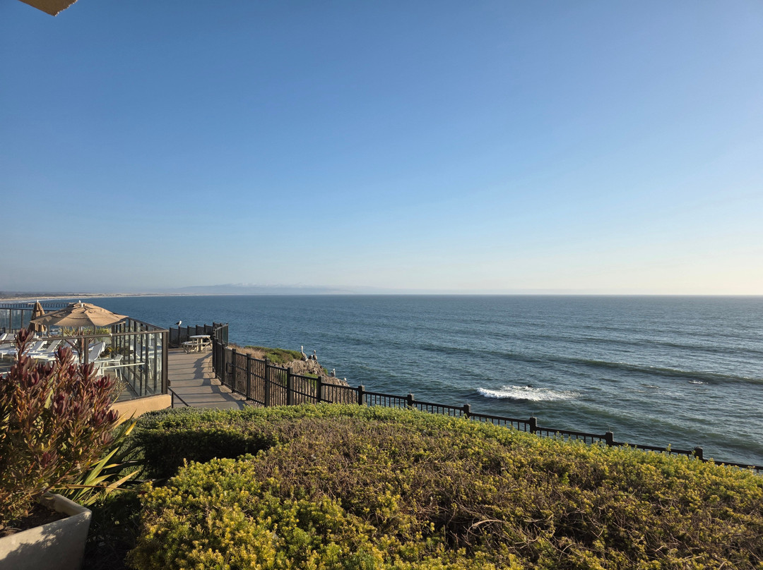 贝斯特韦斯特酒店滨崖旅舍主图