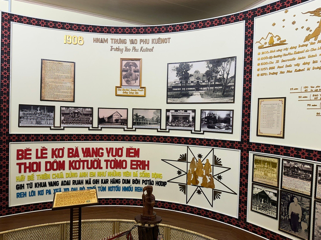 Bishop of Kontum's Building-昆嵩必去景点