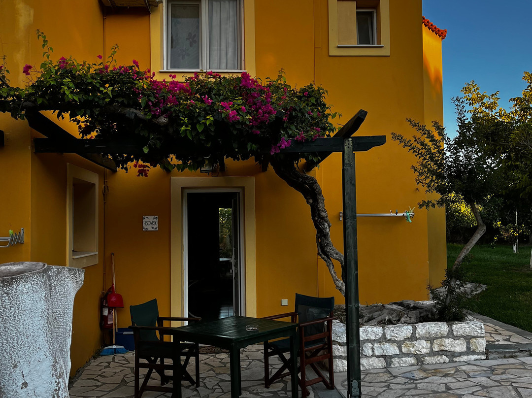 Sandy Beach Villas & Apartments主图