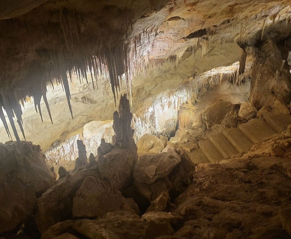 Cuevas Dels Hams-克里斯托港必去景点