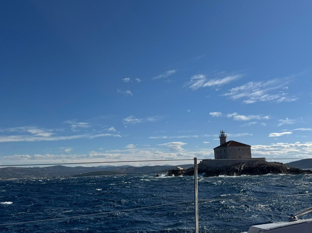 Adriatic Nautical Academy-Murter Island必去景点