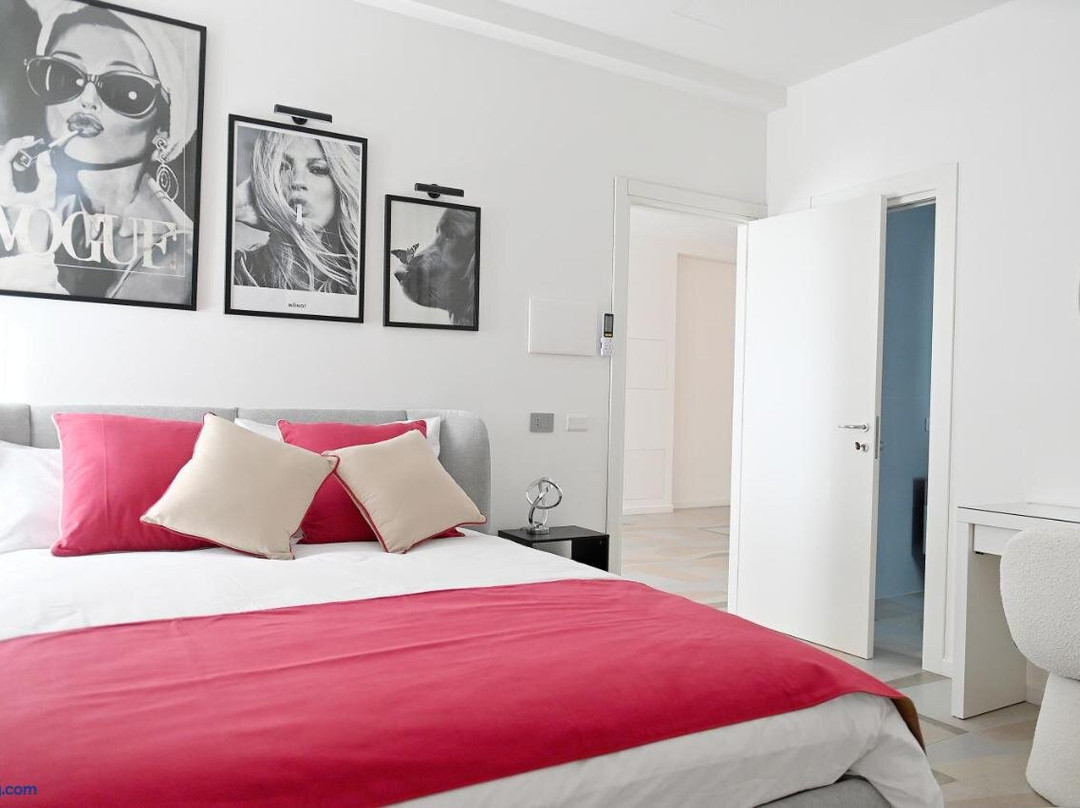 Crazi Suites
