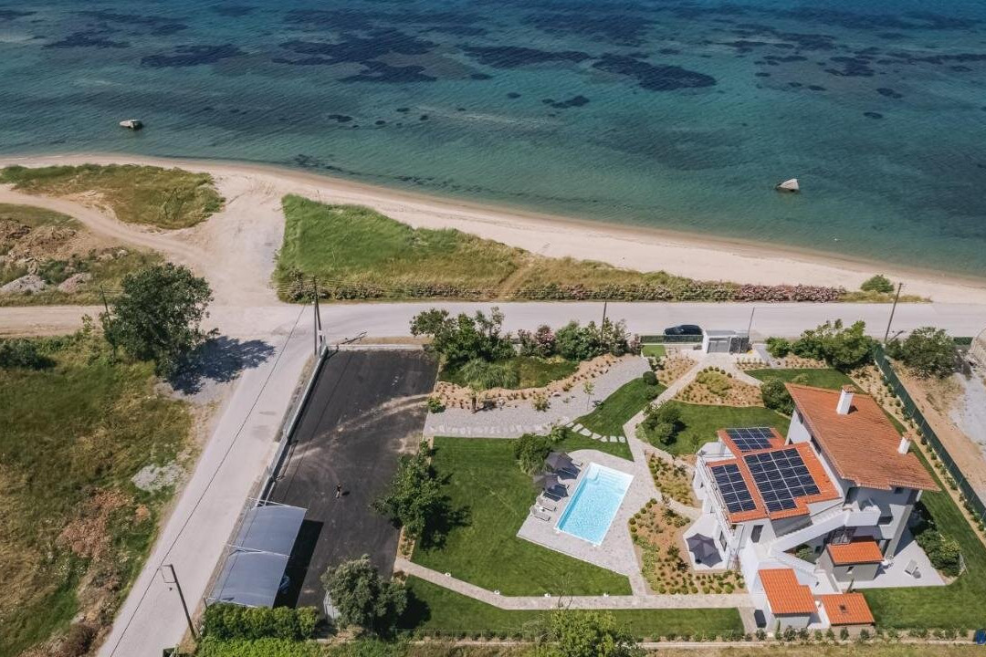 Electra BeachFront Suites, Nea Irakleia