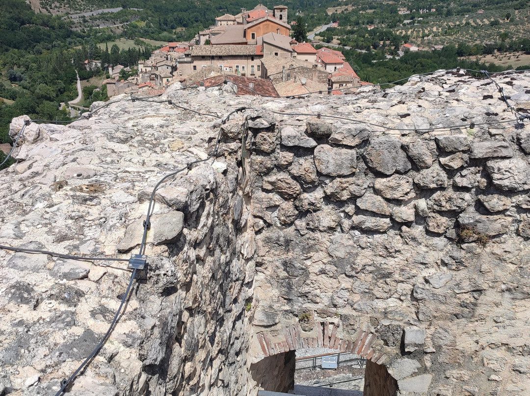 Castello Cantelmo-Pettorano sul Gizio必去景点