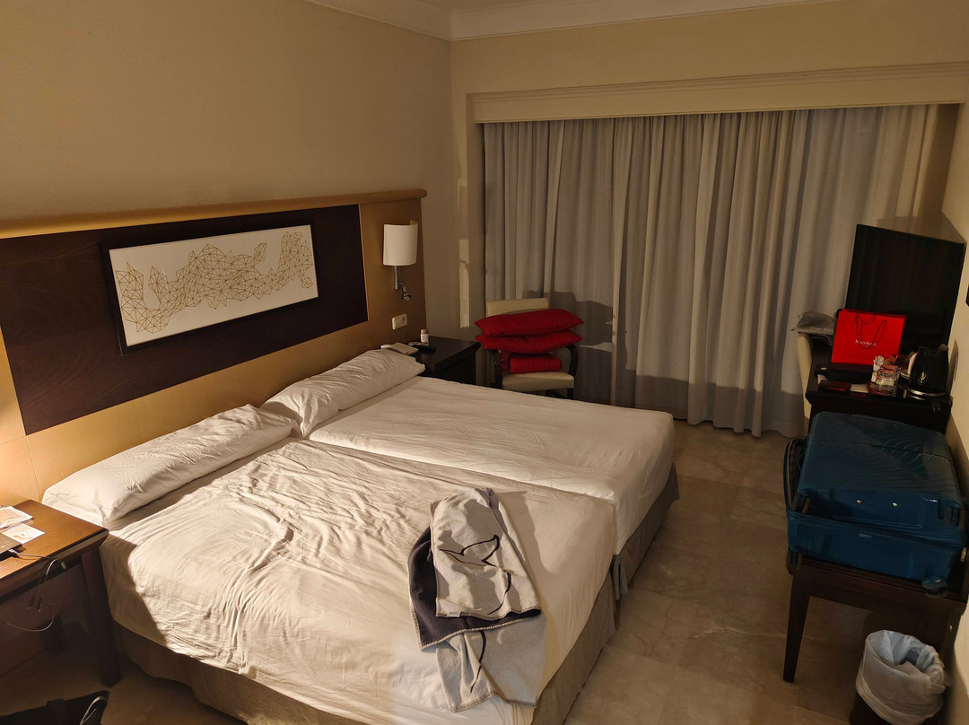 Grupotel Aguait Resort & Spa主图