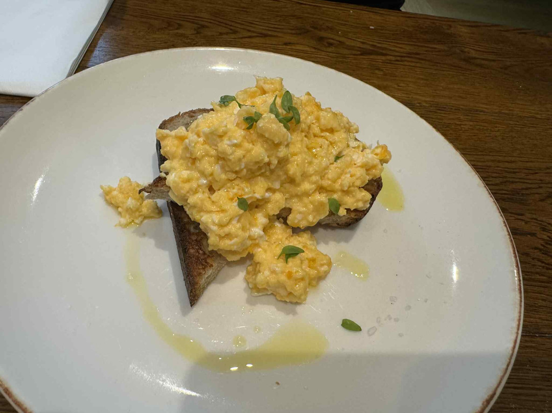 Houndgate Townhouse Hotel