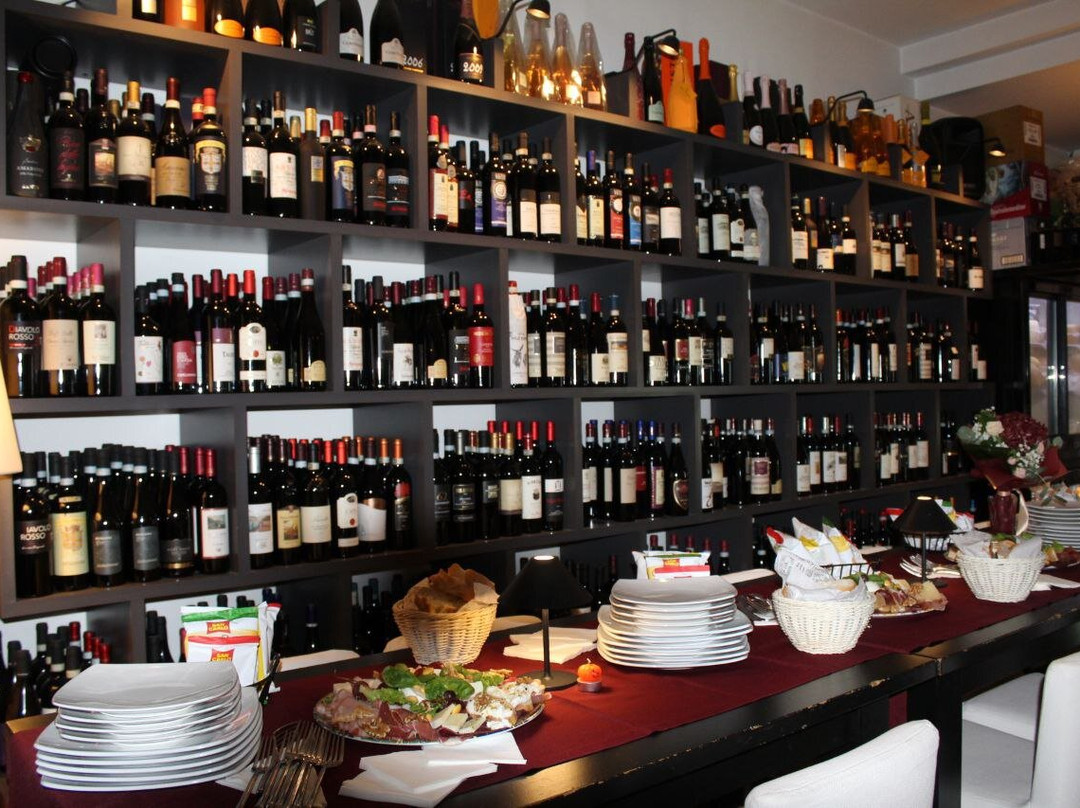 Vinness | Vineria & Gastronomia-诺拉必去景点