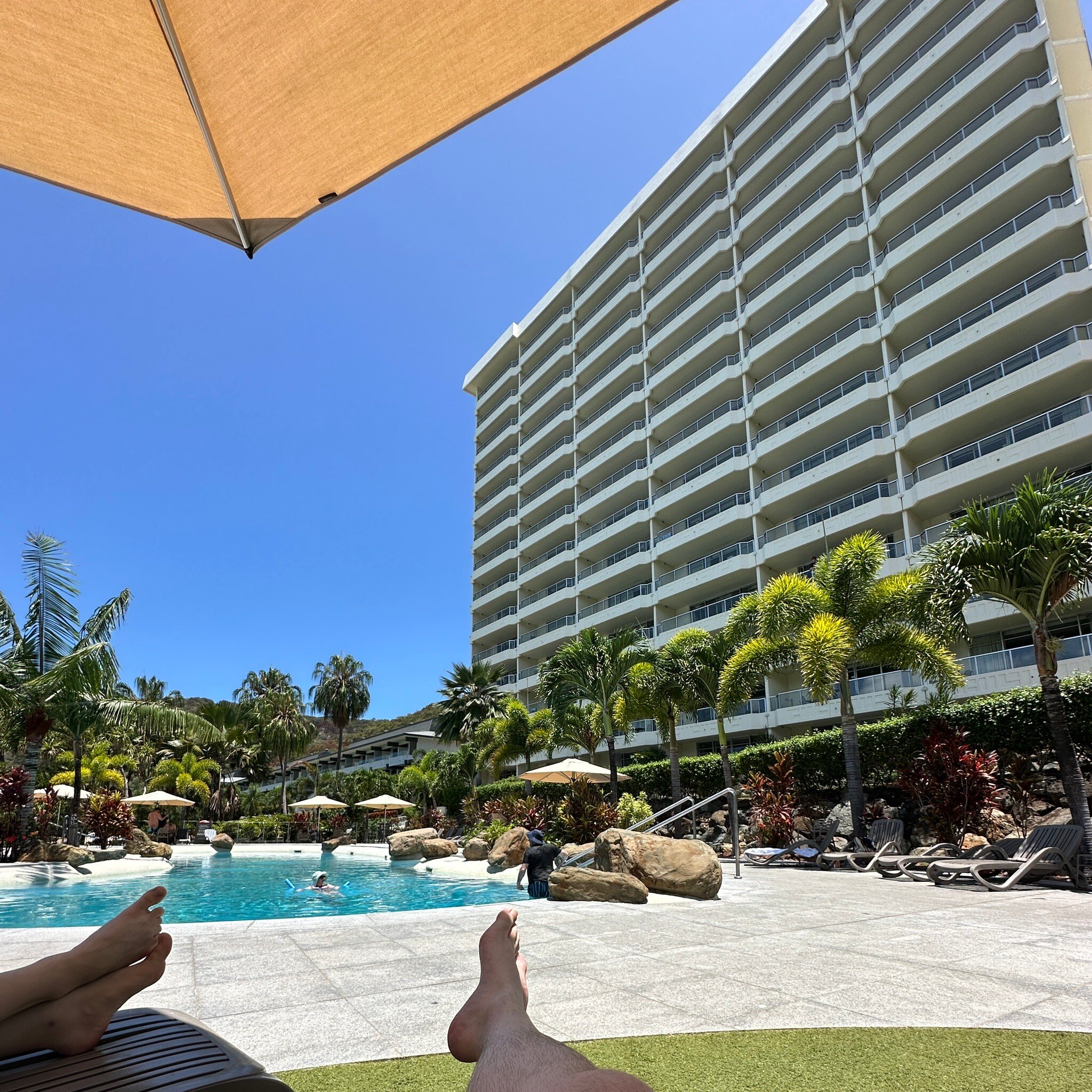 圣灵礼拜天假日公寓-官方