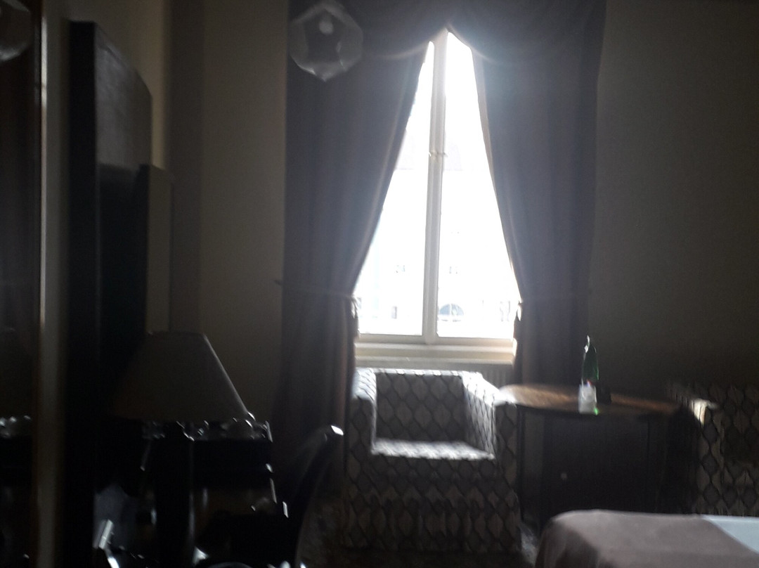 巴瑟罗布尔诺宫殿酒店主图