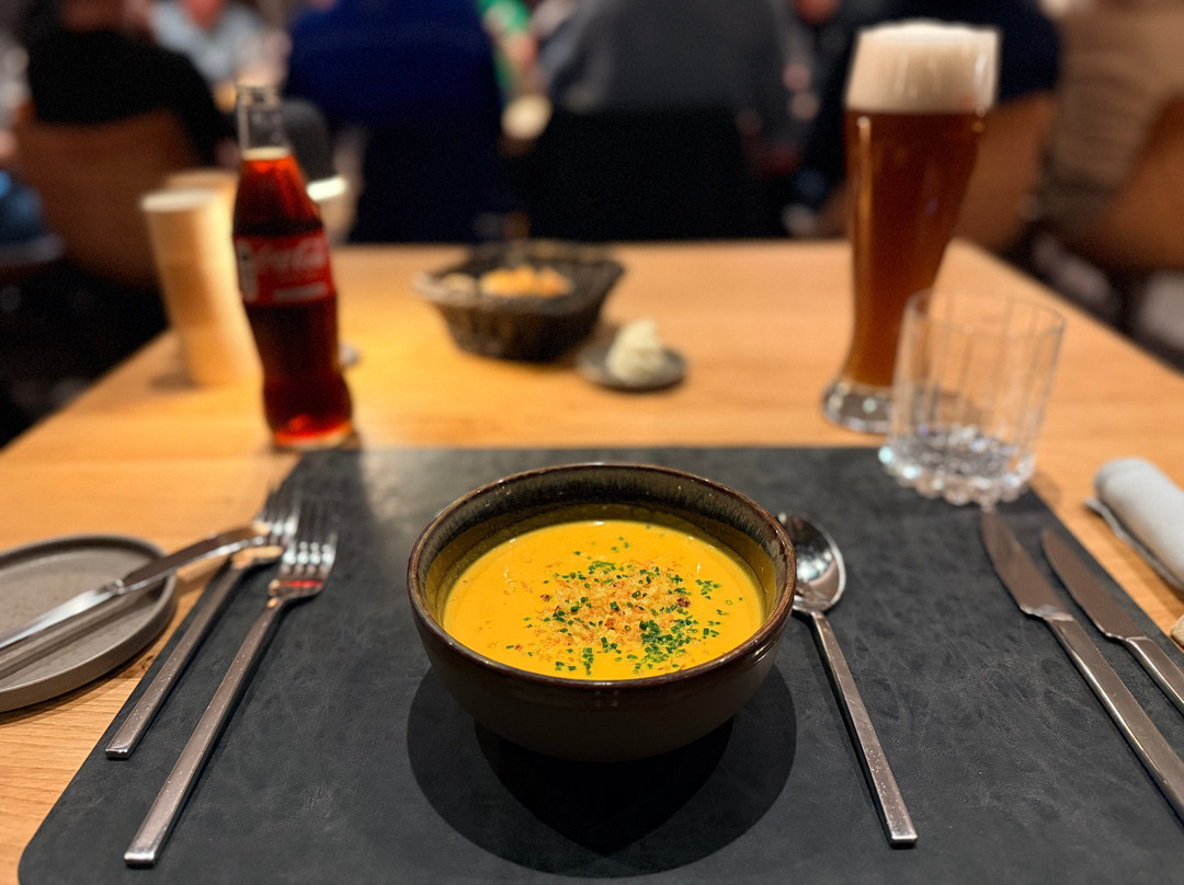 阿尔皮纳酒店主图