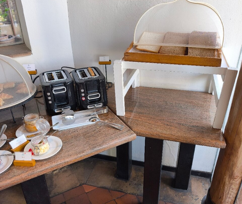 河边服务式酒店公寓主图