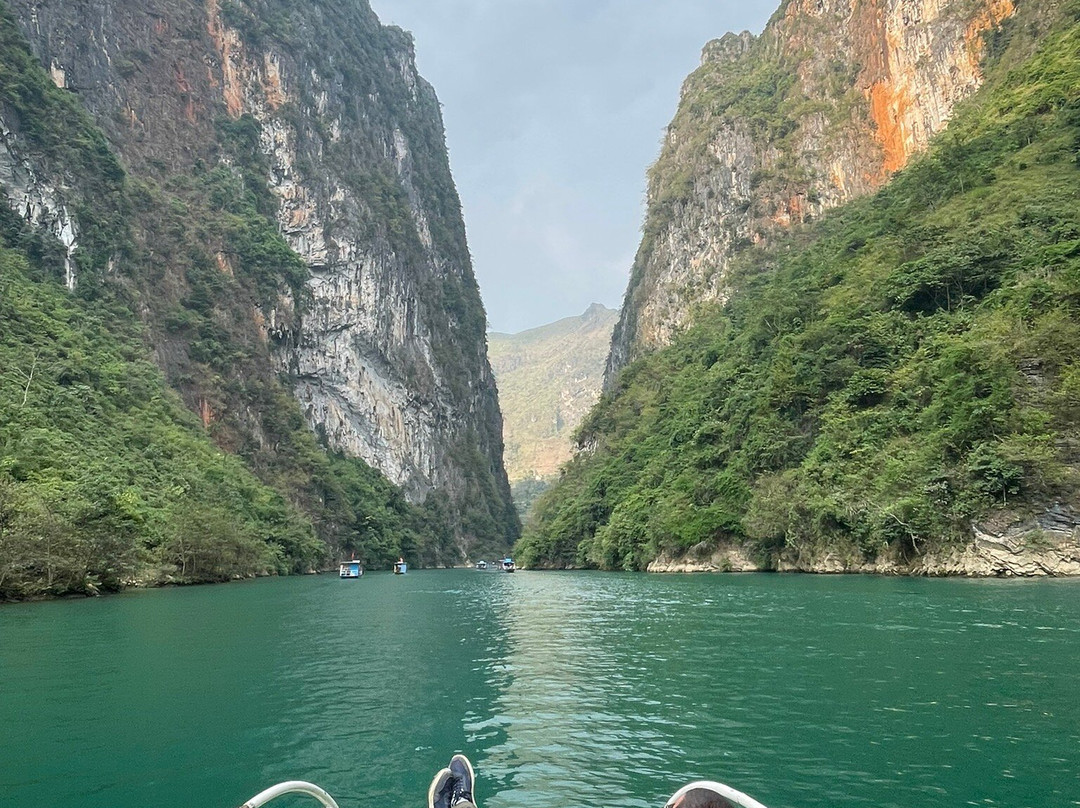 Ha Giang Yolo House and Loop Tours主图