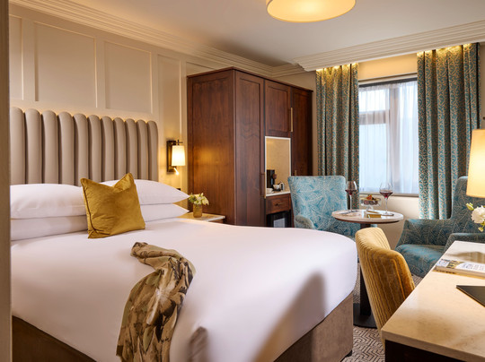 Castlecourt Hotel主图