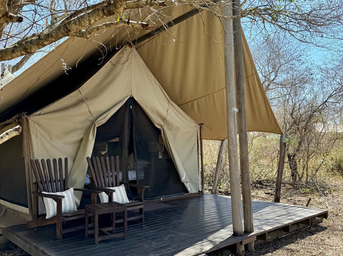 丛林漫步之旅酒店主图