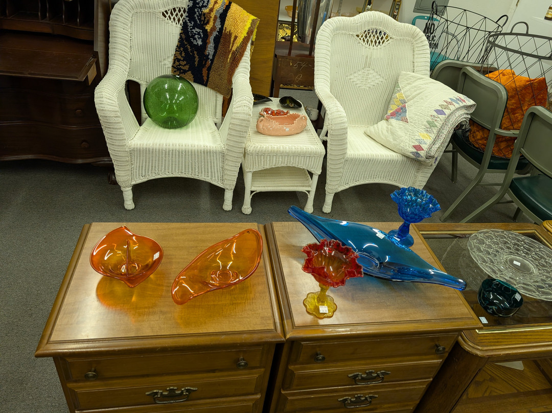 Simpson Avenue Antiques