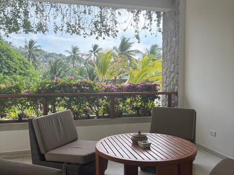 查瓦度假村主图