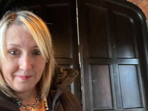 河流艺术俱乐部酒店主图