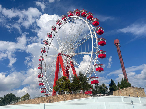 Hopi Hari-维涅杜必去景点