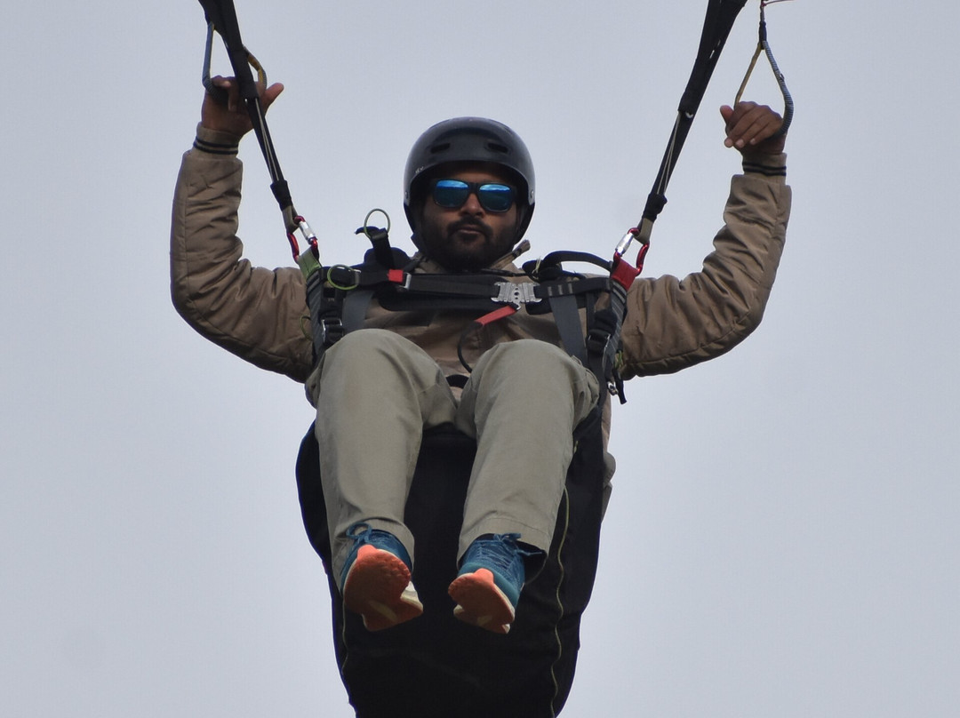 Skylark School of Paragliding-Bir必去景点