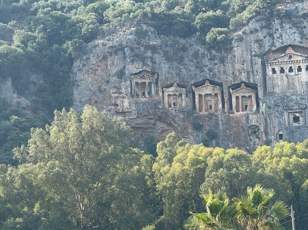 Ancient Rock Tombes-费特希耶必去景点