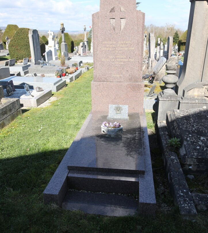 Cimetière des Pendants à Chagny-沙尼必去景点