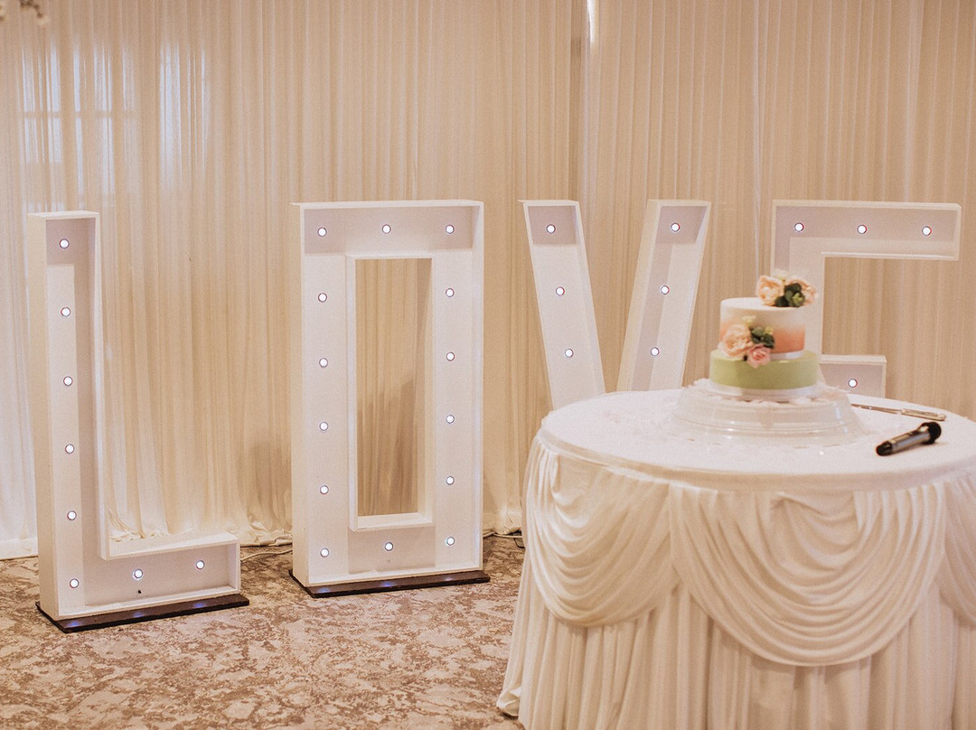 柯玛尔和金斯帕酒店主图