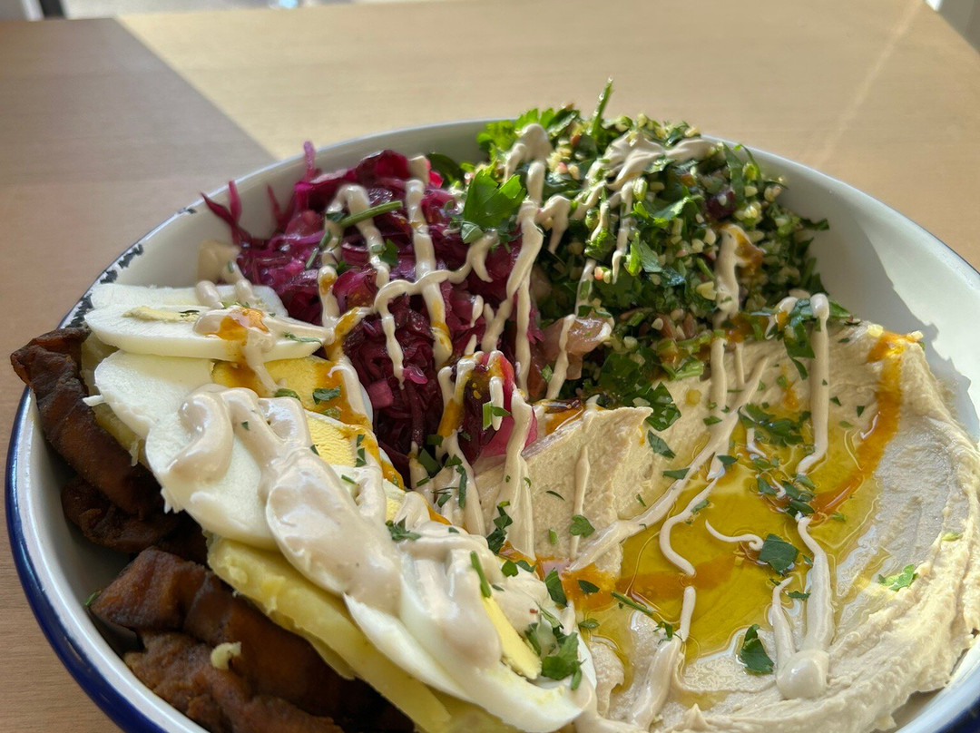 Nana eat & run