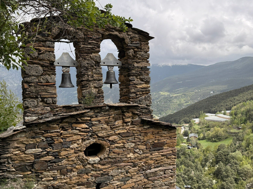 Iglesia de San Miquel de Fontaneda-Fontaneda必去景点
