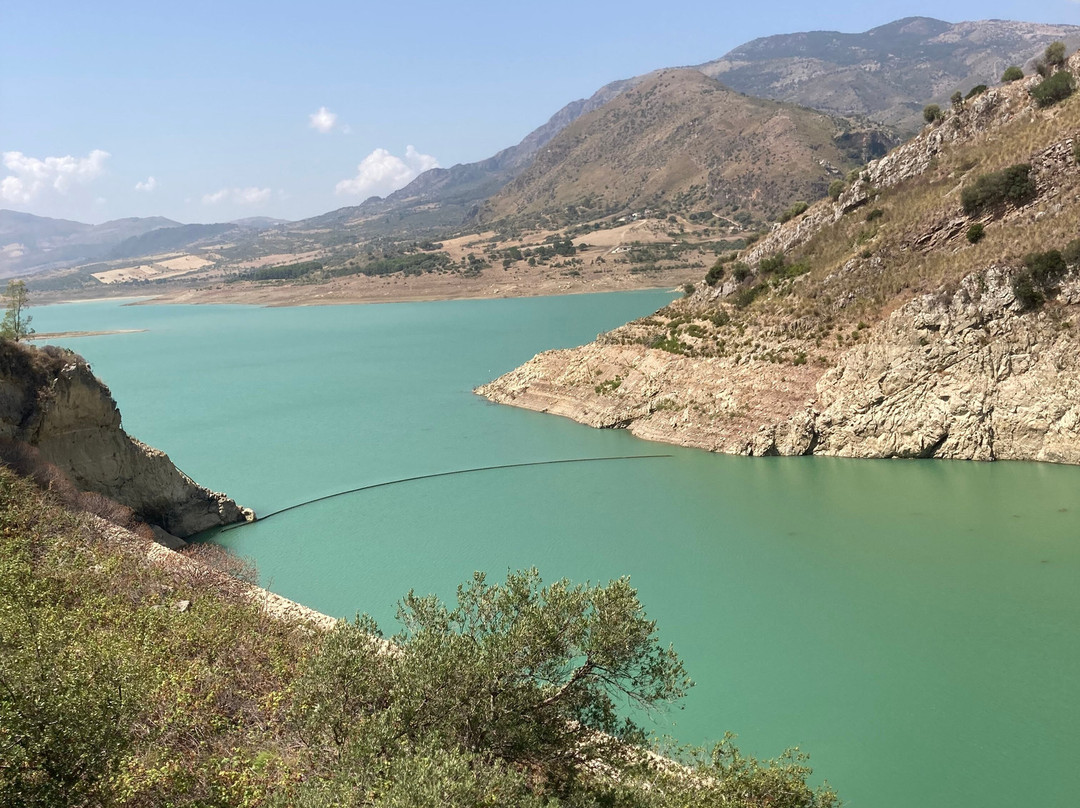 Lago di Caccamo-Serrapetrona必去景点