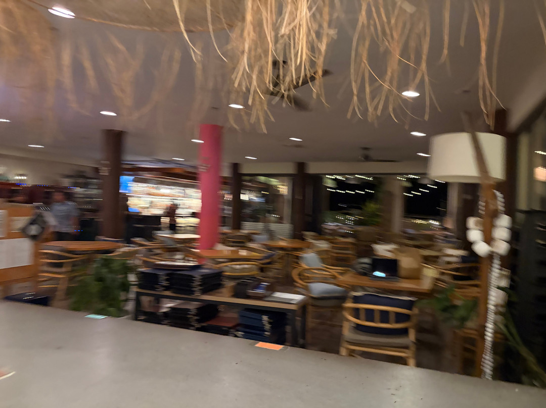 卡皮欧拉尼皇后酒店主图