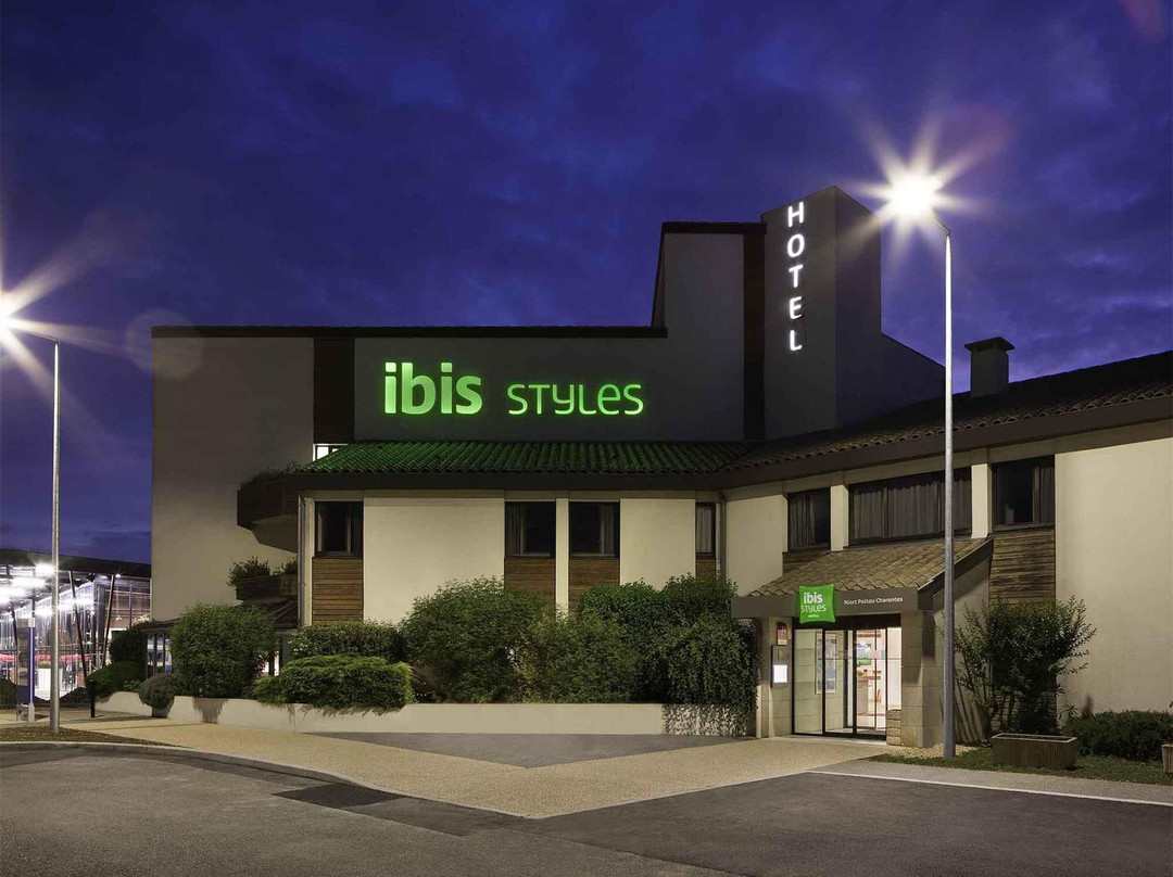 宜必思尚品尼奥尔普瓦图夏朗德酒店