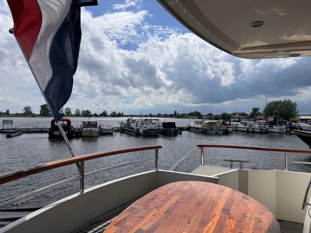Private Yacht Charter-Alphen必去景点