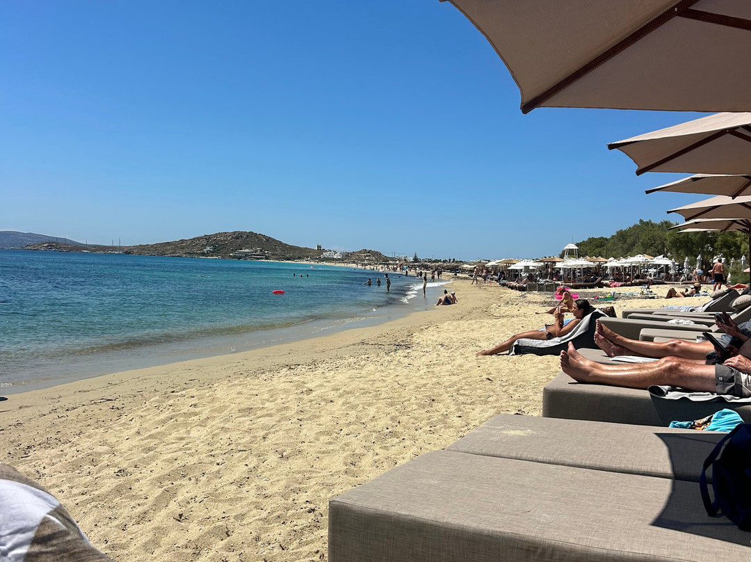 利亚纳海滩水疗酒店主图
