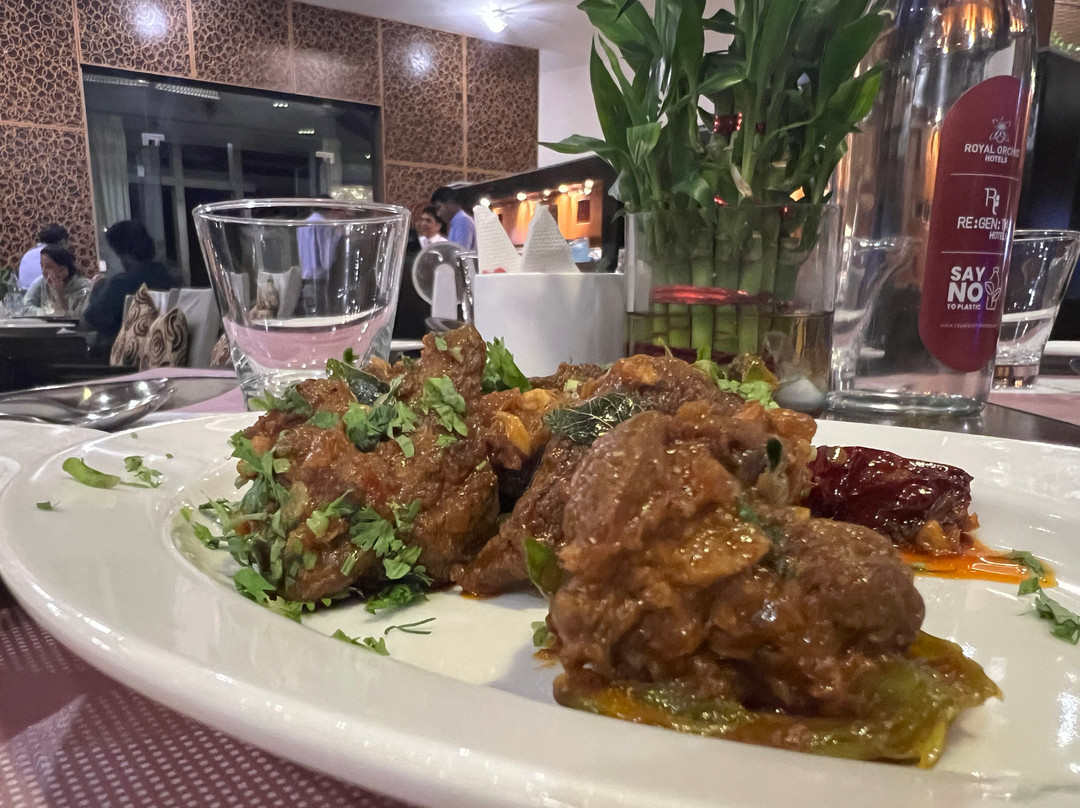 皇家兰花中央基列蒂亨比酒店主图