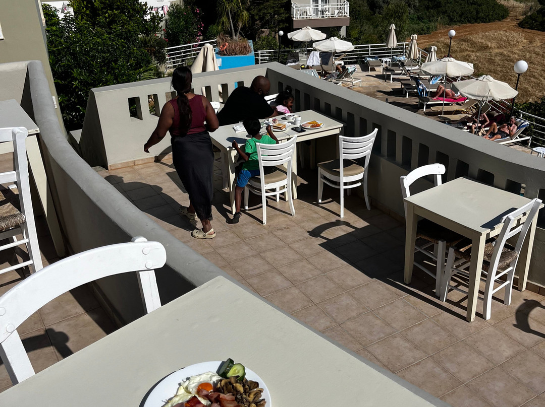 佩拉加湾酒店主图
