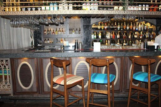 Mitron at The Avenue - Kandivali East