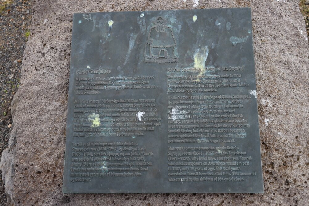 Bárður Snæfellsás Statue-Arnarstapi必去景点