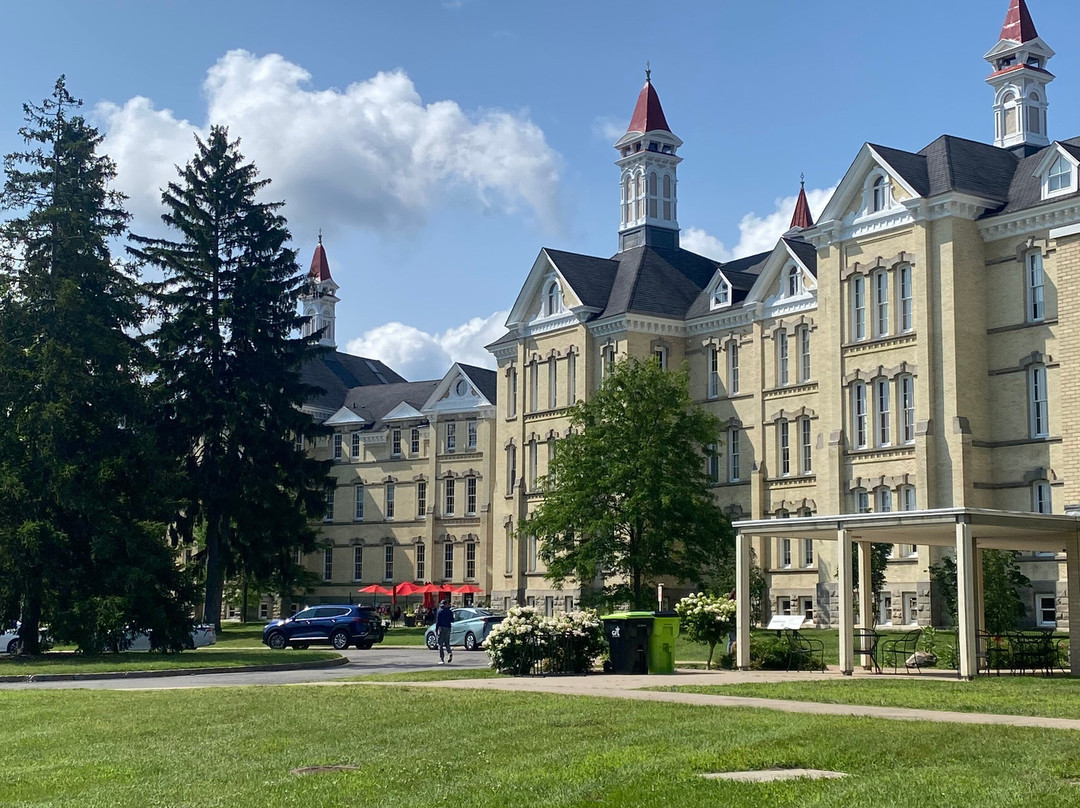 The Village at Grand Traverse Commons-特拉弗斯城必去景点